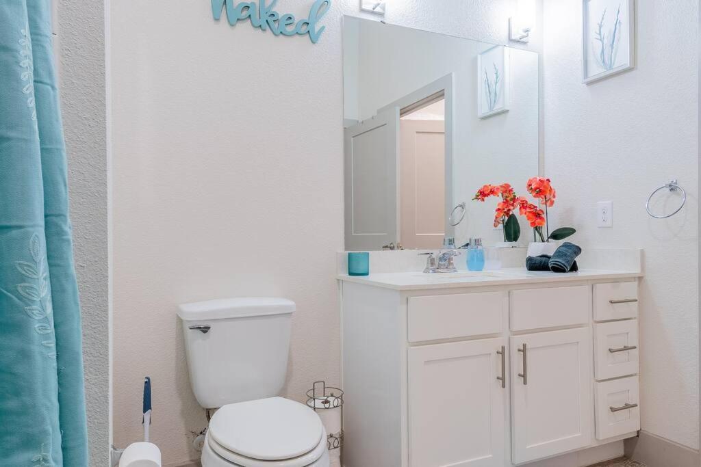 Beautiful Riverwalk Apt With Full Amenities, King Bed & Free Parking San Antonio Luaran gambar