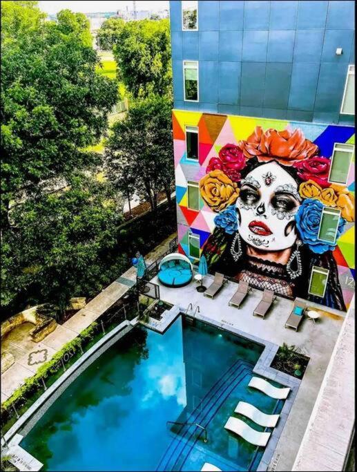 Beautiful Riverwalk Apt With Full Amenities, King Bed & Free Parking San Antonio Luaran gambar