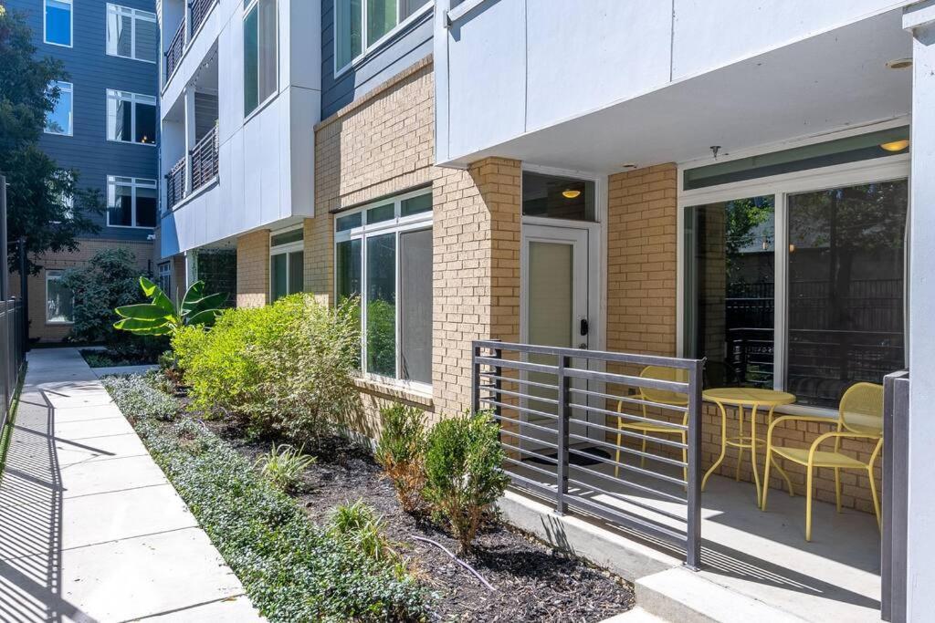 Beautiful Riverwalk Apt With Full Amenities, King Bed & Free Parking San Antonio Luaran gambar